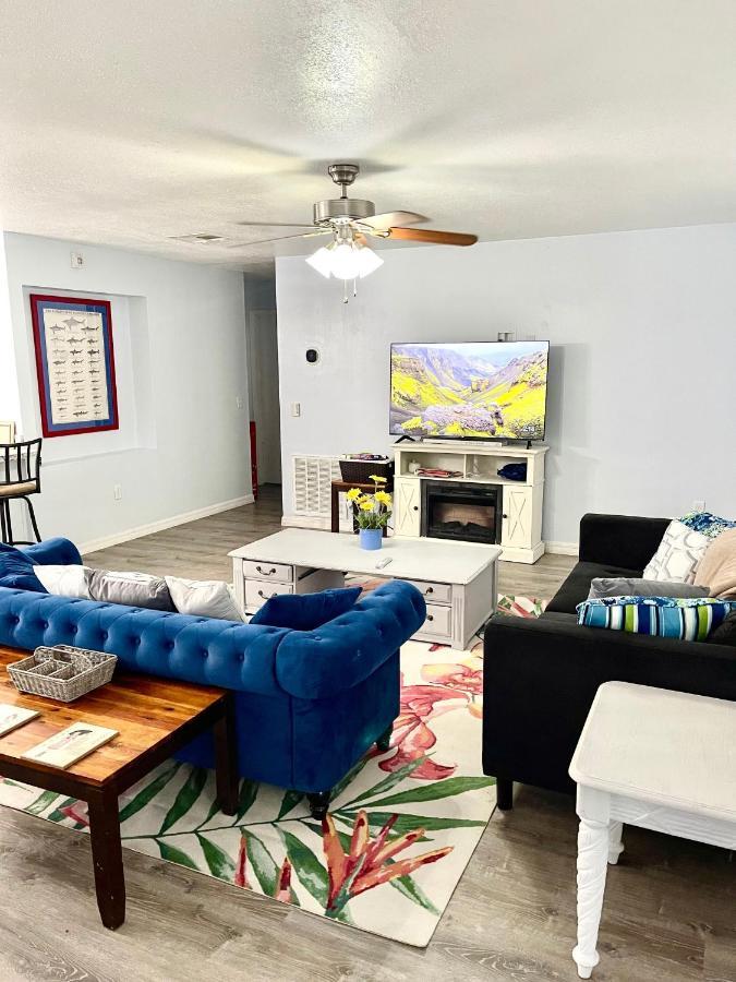 A Cozy Space Coast Retreat Тітусвілл Екстер'єр фото